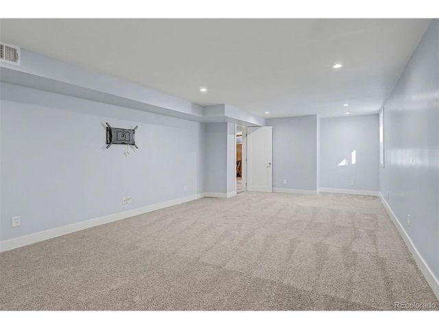 10915 W 68th Ave, Arvada, CO 80004