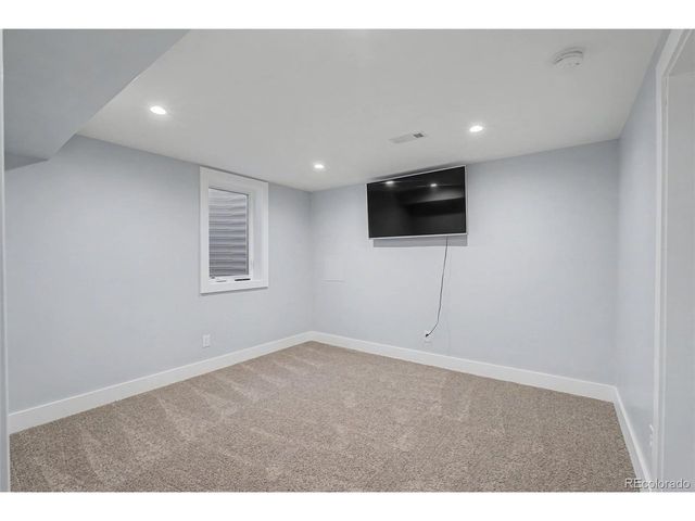 10915 W 68th Ave, Arvada, CO 80004