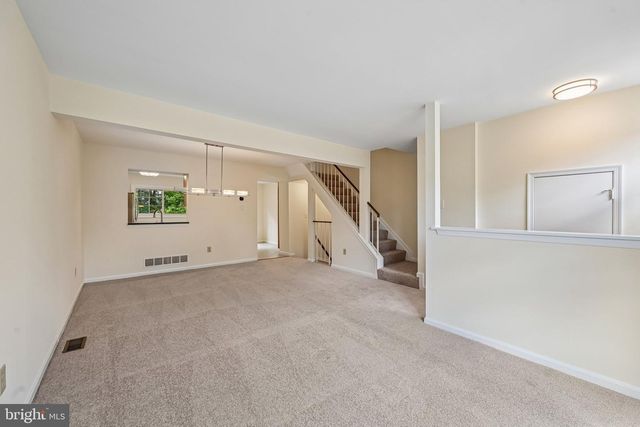 14114 OAKPOINTE DR, Laurel, MD 20707