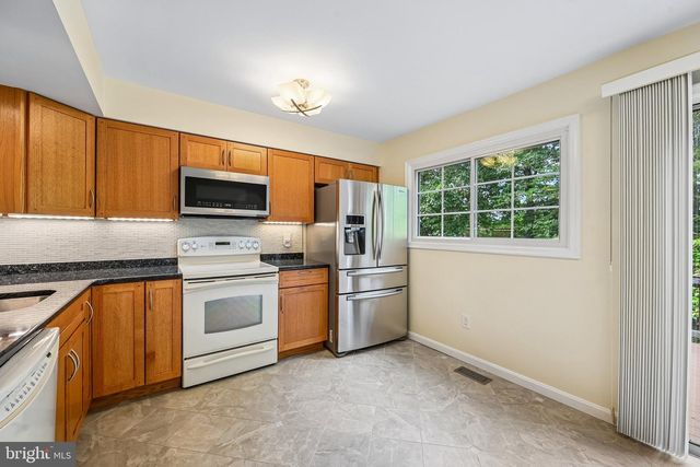 14114 OAKPOINTE DR, Laurel, MD 20707