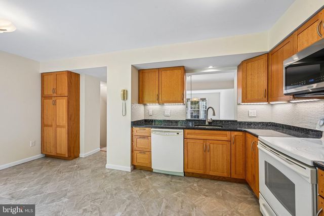 14114 OAKPOINTE DR, Laurel, MD 20707