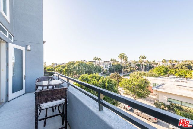 7100 Playa Vista Drive 405, Los Angeles, CA 90094