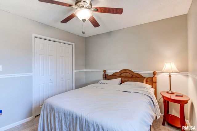 624 N PINE Street, Taylorville, IL 62568