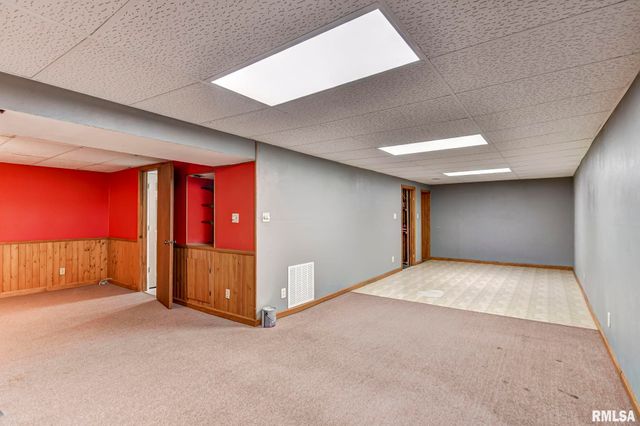 624 N PINE Street, Taylorville, IL 62568