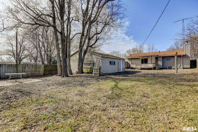 624 N PINE Street, Taylorville, IL 62568