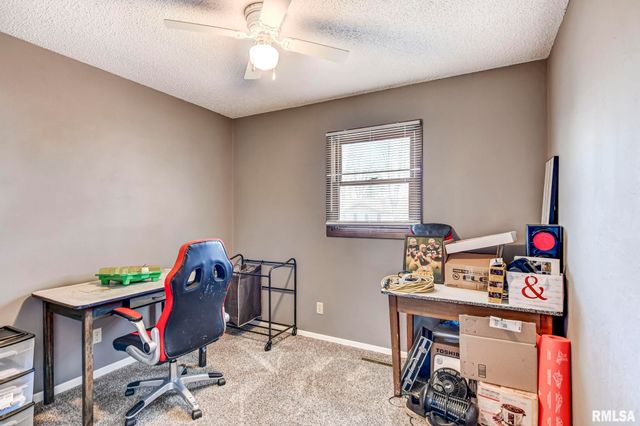 624 N PINE Street, Taylorville, IL 62568