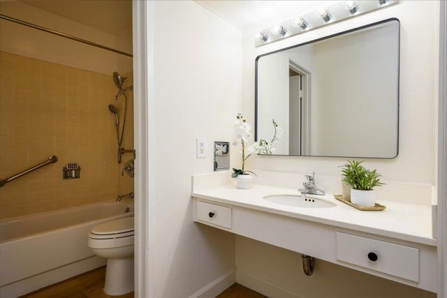 816 N Delaware Street 203, San Mateo, CA 94401