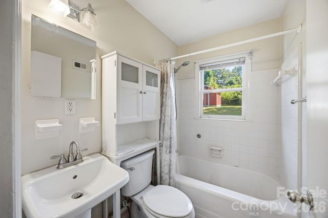 3129 Iredell Drive, Charlotte, NC 28269