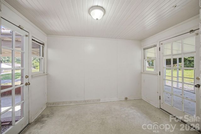 3129 Iredell Drive, Charlotte, NC 28269