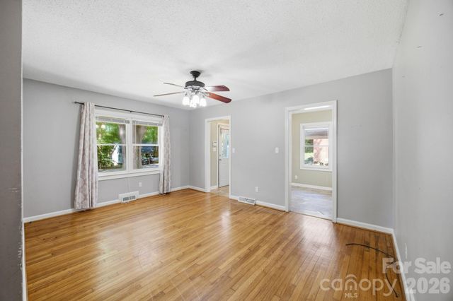 3129 Iredell Drive, Charlotte, NC 28269
