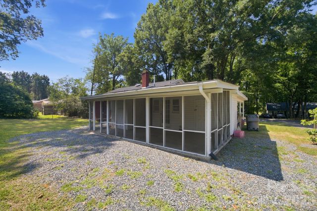 3129 Iredell Drive, Charlotte, NC 28269