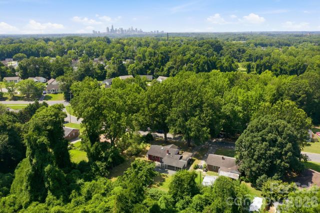 3129 Iredell Drive, Charlotte, NC 28269