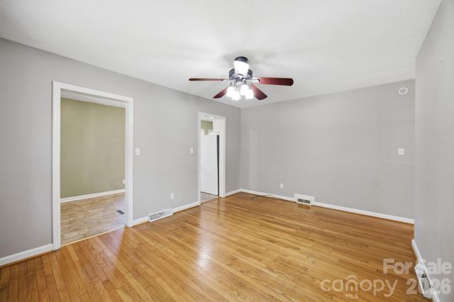 3129 Iredell Drive, Charlotte, NC 28269