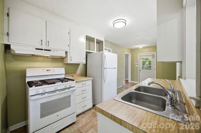 3129 Iredell Drive, Charlotte, NC 28269
