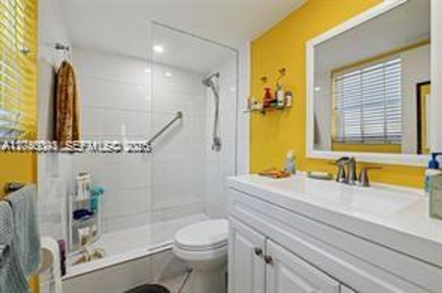 90 NE 19th Avenue 1, Deerfield Beach, FL 33441