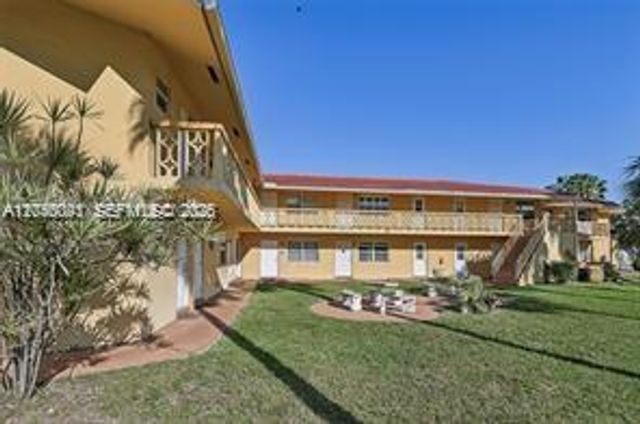90 NE 19th Avenue 1, Deerfield Beach, FL 33441