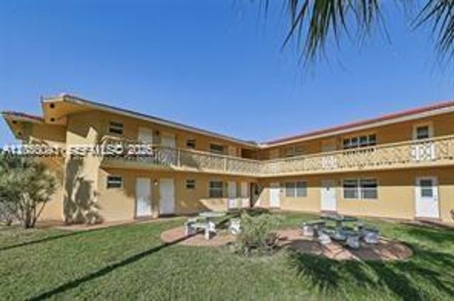 90 NE 19th Avenue 1, Deerfield Beach, FL 33441