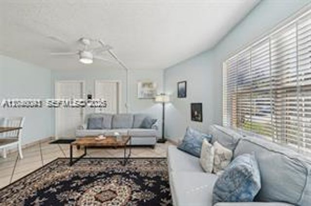 90 NE 19th Avenue 1, Deerfield Beach, FL 33441