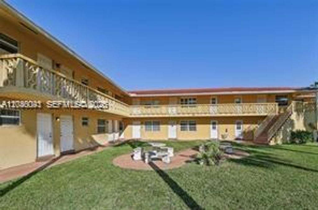 90 NE 19th Avenue 1, Deerfield Beach, FL 33441