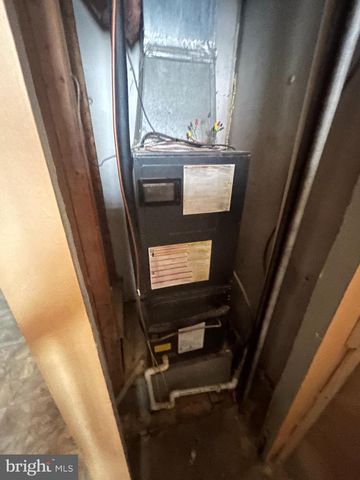 207 N CAREY ST, Baltimore, MD 21223