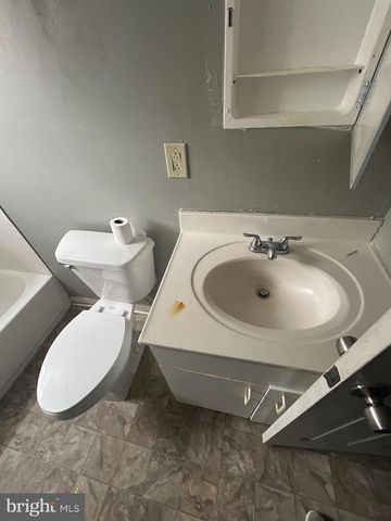 207 N CAREY ST, Baltimore, MD 21223