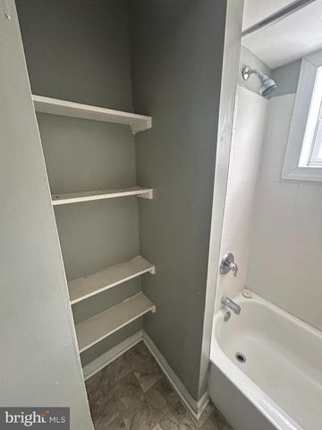 207 N CAREY ST, Baltimore, MD 21223