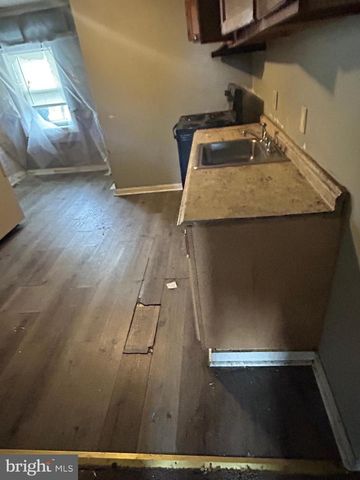 207 N CAREY ST, Baltimore, MD 21223