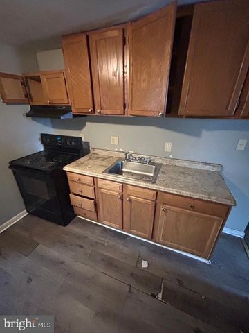 207 N CAREY ST, Baltimore, MD 21223