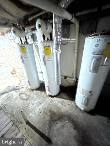 207 N CAREY ST, Baltimore, MD 21223