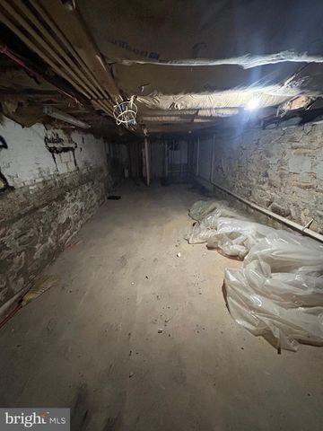 207 N CAREY ST, Baltimore, MD 21223