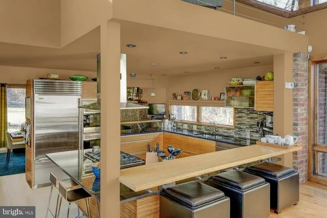 1127 WINDING DR, Cherry Hill, NJ 08003