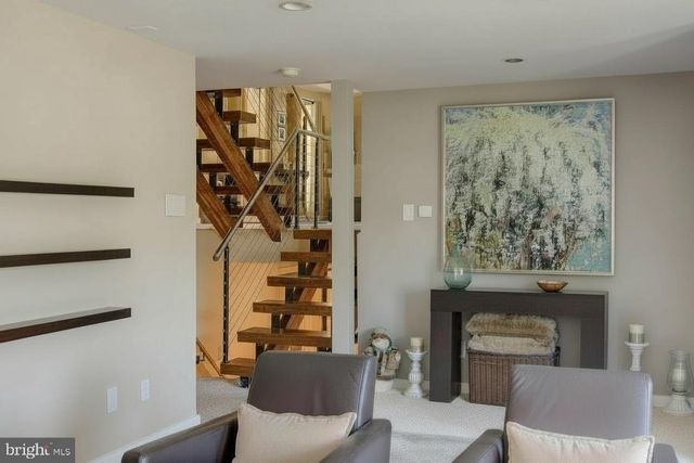 1127 WINDING DR, Cherry Hill, NJ 08003