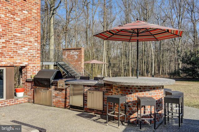 1127 WINDING DR, Cherry Hill, NJ 08003