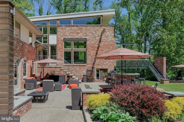 1127 WINDING DR, Cherry Hill, NJ 08003