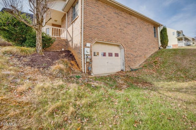 106 Meadow Court, Gray, TN 37615