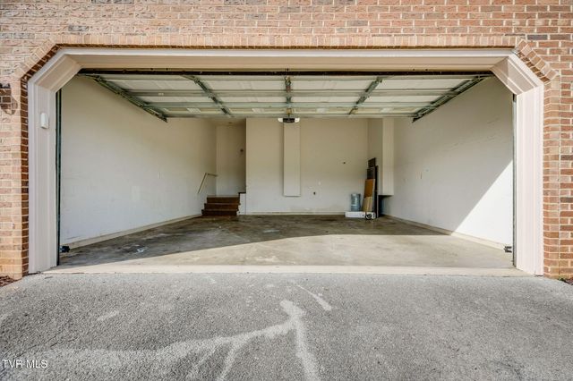 106 Meadow Court, Gray, TN 37615