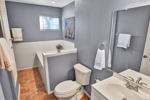 4322 WAIKIKI DR, San Antonio, TX 78218