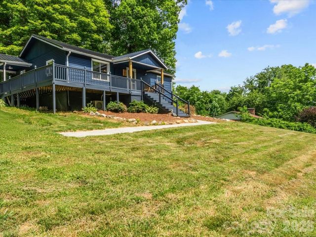 352 Jakes Branch Road, Spruce Pine, NC 28777