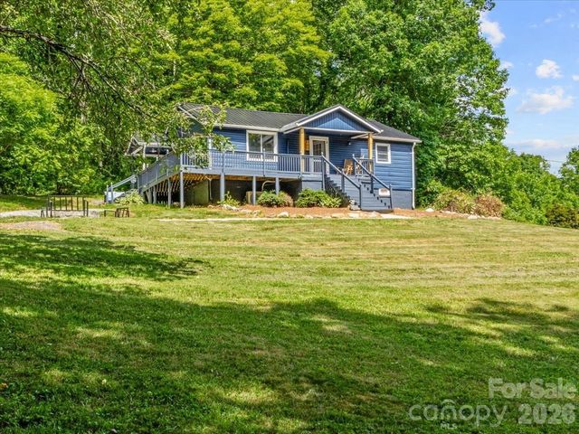 352 Jakes Branch Road, Spruce Pine, NC 28777