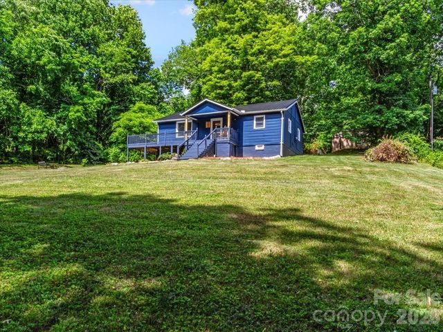 352 Jakes Branch Road, Spruce Pine, NC 28777