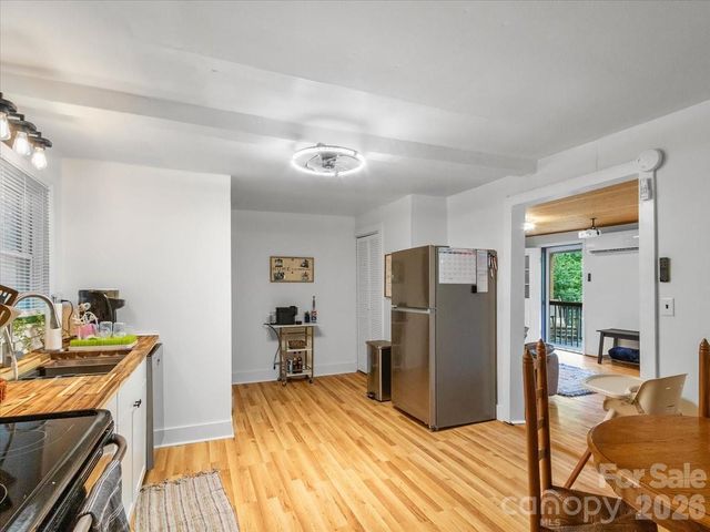 352 Jakes Branch Road, Spruce Pine, NC 28777
