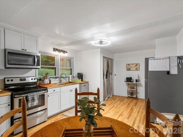 352 Jakes Branch Road, Spruce Pine, NC 28777