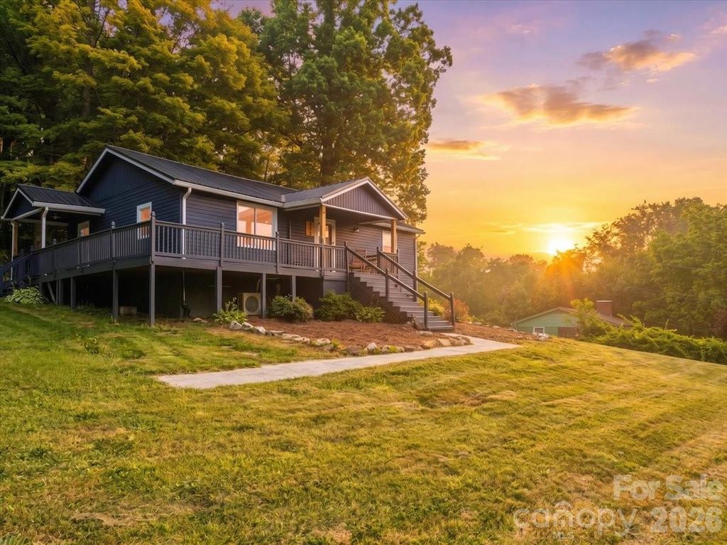 352 Jakes Branch Road, Spruce Pine, NC 28777