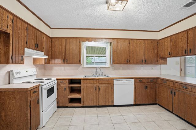 1408 Meadowbrook, Deridder, LA 70634