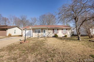 410 S Smith Street, Smithton, IL 62285