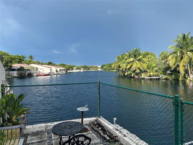 7282 Jacaranda Ln, Miami Lakes, FL 33014