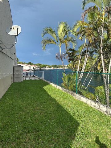 7282 Jacaranda Ln, Miami Lakes, FL 33014