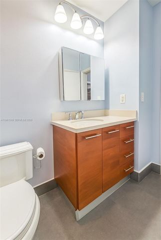 7282 Jacaranda Ln, Miami Lakes, FL 33014