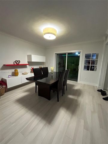 7282 Jacaranda Ln, Miami Lakes, FL 33014