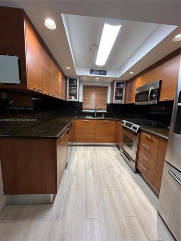 7282 Jacaranda Ln, Miami Lakes, FL 33014